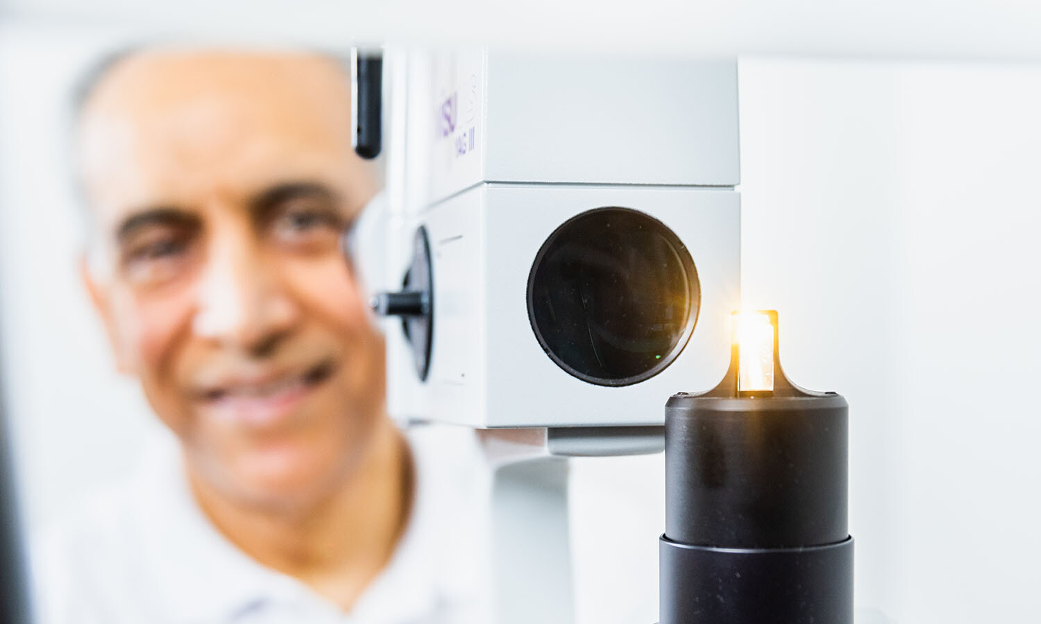 Moderne Lasertechnologie für die laserassistierte Kataraktoperation im Augenzentrum Alavi in Bruchsal